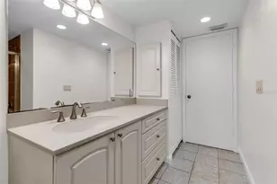 4867 Huntleigh Dr, Sarasota, FL 34233 - Photo 32