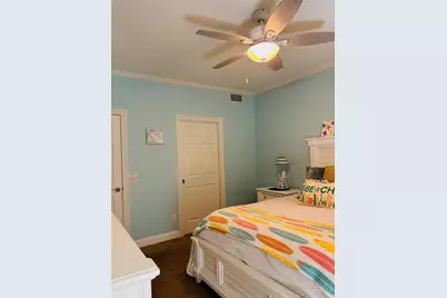 7753 Bergamo Avenue, Sarasota, FL 34238 - Photo 14