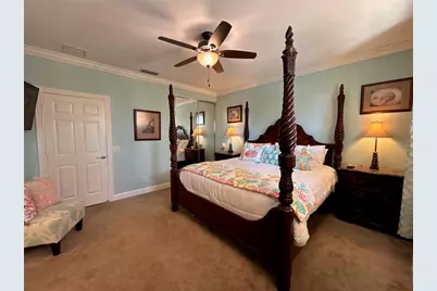 7753 Bergamo Avenue, Sarasota, FL 34238 - Photo 18