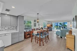 600 Manatee Ave, Holmes Beach, FL 34217 - Photo 4