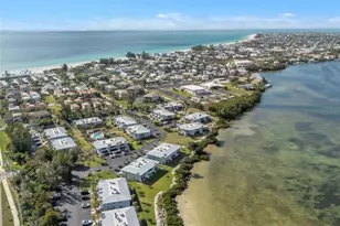 600 Manatee Ave, Holmes Beach, FL 34217 - Photo 44