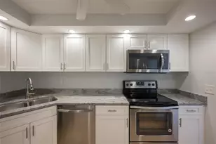 101 S Gulfstream Ave, Sarasota, FL 34236 - Photo 10