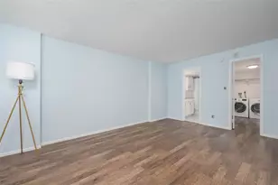 101 S Gulfstream Ave, Sarasota, FL 34236 - Photo 14