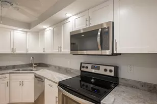 101 S Gulfstream Ave, Sarasota, FL 34236 - Photo 8