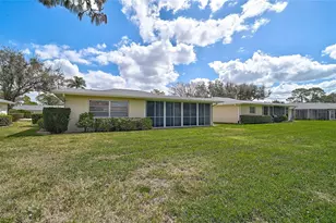7128 W Country Club Dr N, Sarasota, FL 34243 - Photo 28