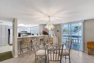 1200 Siesta Bayside Dr, Sarasota, FL 34242 - Photo 14