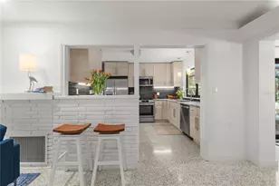 157 Garden Ln, Sarasota, FL 34242 - Photo 20