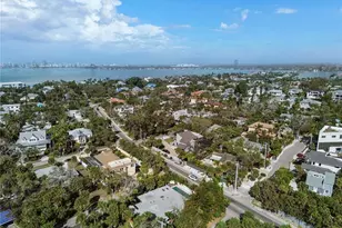 157 Garden Ln, Sarasota, FL 34242 - Photo 68