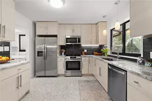 157 Garden Ln, Sarasota, FL 34242 - Photo 22