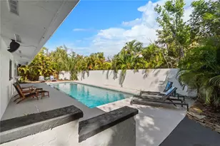 157 Garden Ln, Sarasota, FL 34242 - Photo 56