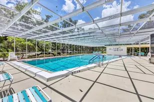 4140 Oakhurst Cir W, Sarasota, FL 34233 - Photo 28
