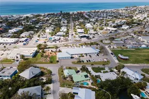 504 58th St, Holmes Beach, FL 34217 - Photo 6