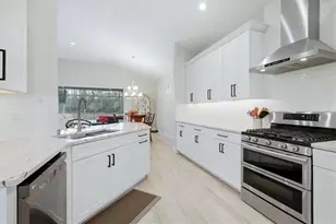 6514 Oakland Hills Dr, Lakewood Ranch, FL 34202 - Photo 16