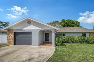 972 Leeward Rd, Venice, FL 34293 - Photo 2