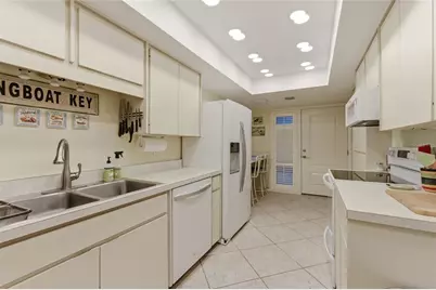 5757 Gulf Of Mexico Drive #115, Longboat Key, FL 34228 - Photo 12