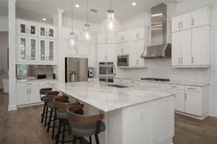 8458 Snowfall St, Sarasota, FL 34241 - Photo 10