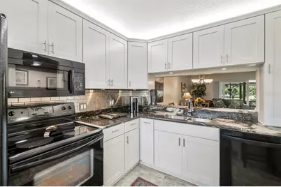 9290 Lake Park Drive #104, Fort Myers, FL 33919 - Photo 8