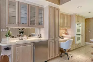 2450 Harbourside Dr, Longboat Key, FL 34228 - Photo 22