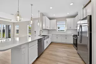 7483 Moonbeam Ave, Sarasota, FL 34241 - Photo 4