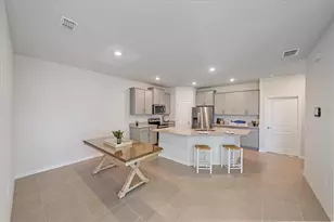 18211 Cropside Trl, Bradenton, FL 34211 - Photo 4