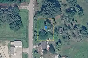 1070 Red Barn Rd, Moore Haven, FL 33471 - Photo 1