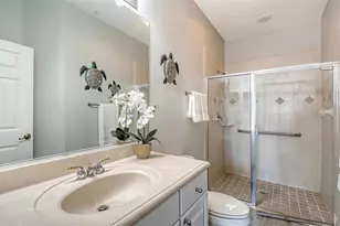 4303 Via Piedra Cir, Sarasota, FL 34233 - Photo 22