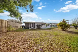 181 Sandhurst Dr, Venice, FL 34293 - Photo 44
