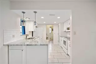 181 Sandhurst Dr, Venice, FL 34293 - Photo 12