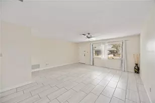 181 Sandhurst Dr, Venice, FL 34293 - Photo 4