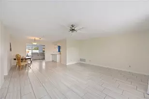 181 Sandhurst Dr, Venice, FL 34293 - Photo 6