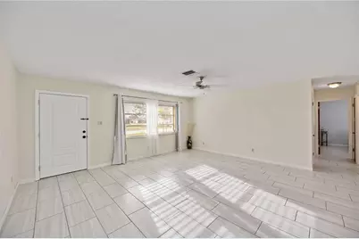 181 Sandhurst Drive, Venice, FL 34293 - Photo 4