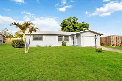 181 Sandhurst Drive, Venice, FL 34293 - Photo 2