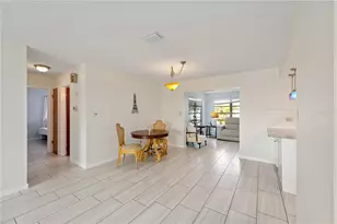 181 Sandhurst Dr, Venice, FL 34293 - Photo 10