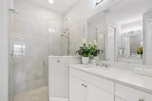 2946 Trustee Ave, Sarasota, FL 34243 - Photo 20