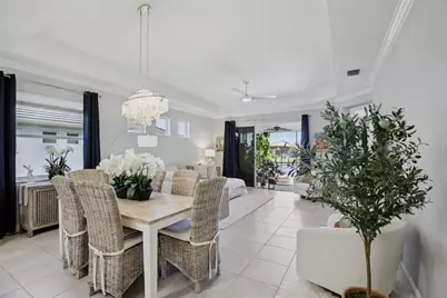 2946 Trustee Avenue, Sarasota, FL 34243 - Photo 6