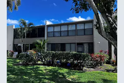 533 Lakeside Drive #533, Bradenton, FL 34210 - Photo 2