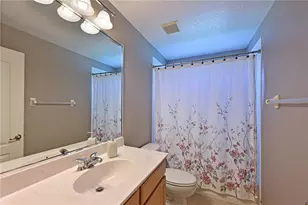 8852 Founders Cir, Palmetto, FL 34221 - Photo 20