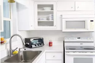 4172 Tarpon Rd, Venice, FL 34293 - Photo 6