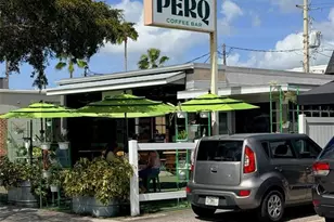 2440 Hillview St, Sarasota, FL 34239 - Photo 10