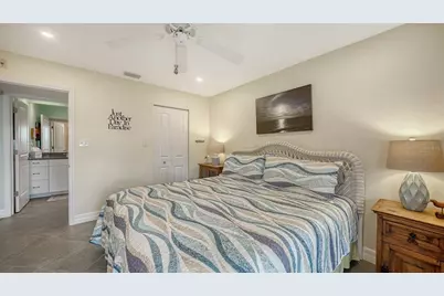 1200 East Peppertree Lane #302, Sarasota, FL 34242 - Photo 18