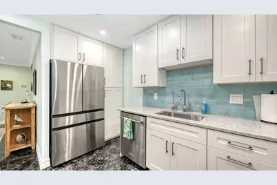 1200 East Peppertree Lane #302, Sarasota, FL 34242 - Photo 12