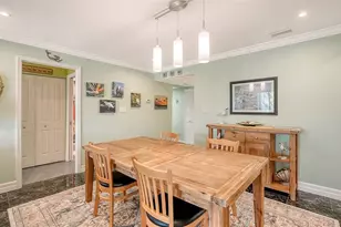 1200 E Peppertree Ln, Sarasota, FL 34242 - Photo 8