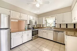 4767 Oak Hill Ct, Sarasota, FL 34232 - Photo 8