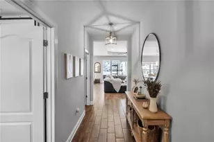 7798 Ridgelake Cir, Bradenton, FL 34203 - Photo 2