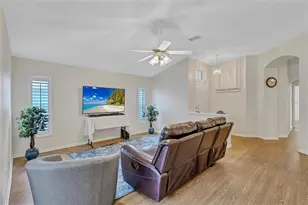 2215 Worthington Greens Dr, Sun City Center, FL 33573 - Photo 24