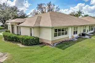 2215 Worthington Greens Dr, Sun City Center, FL 33573 - Photo 16