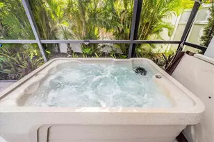 2920 Captiva Dr, Sarasota, FL 34231 - Photo 52