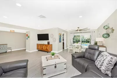 2920 Captiva Drive, Sarasota, FL 34231 - Photo 8