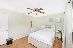 2920 Captiva Dr, Sarasota, FL 34231 - Photo 20