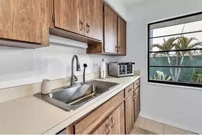 1602 Dower Way, Sun City Center, FL 33573 - Photo 20